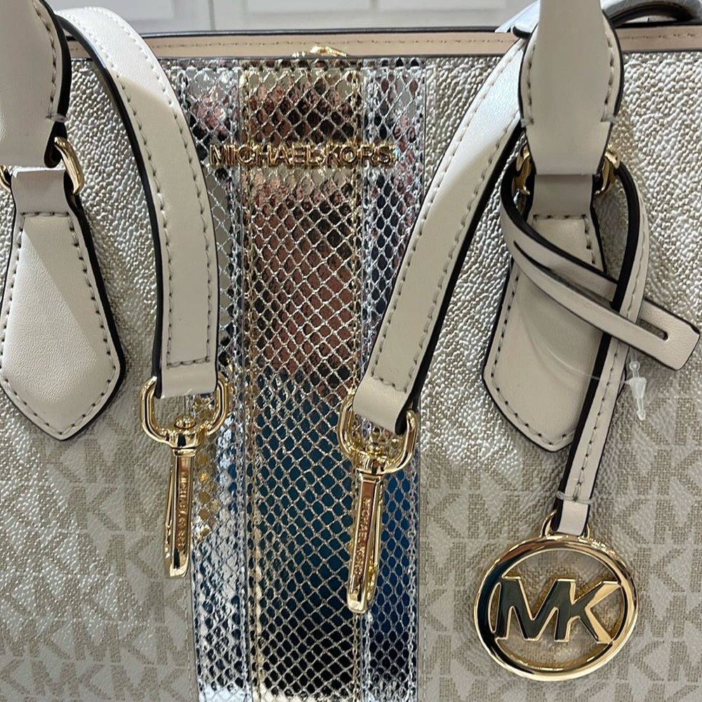 Michael Kors Sheila Medium Signature Logo and Metallic Satchel Crossbody CZ NWT - Picture 5 of 16